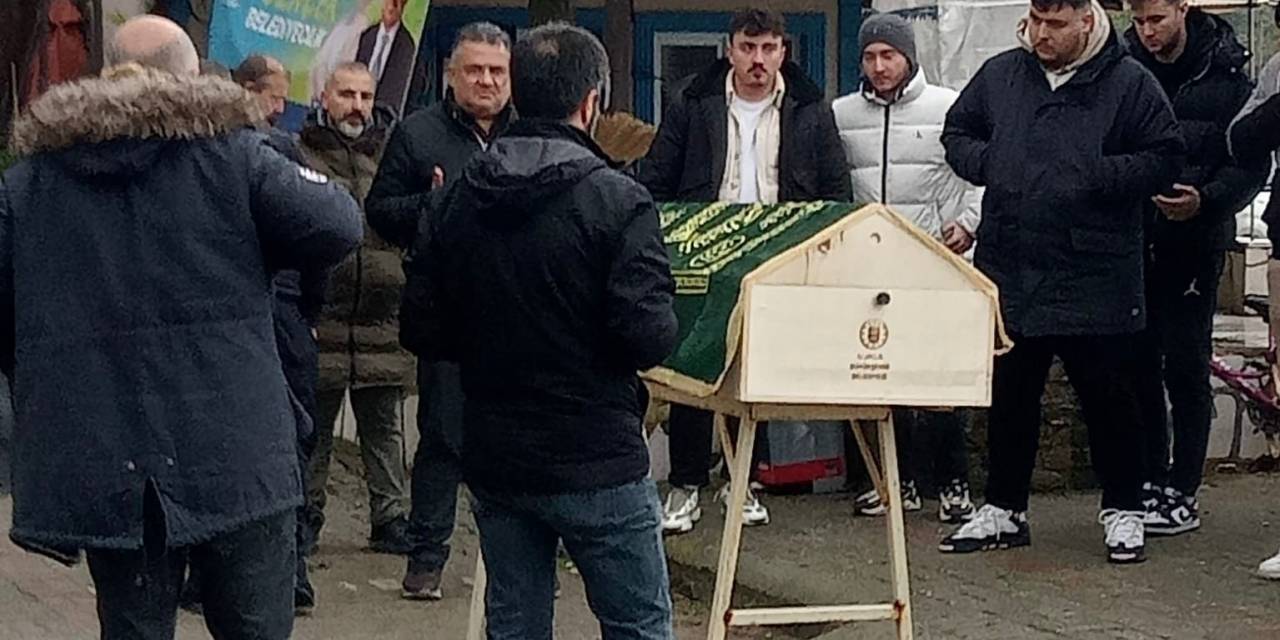 Hayatını Kaybettiği Marmara Denizi’nin Kıyısına Defnedildi