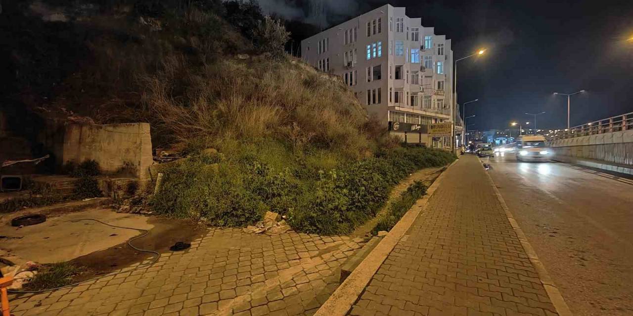 Yolda Yürüyen Kadına Cinsel Tacizde Bulunan Şüpheli Tutuklandı