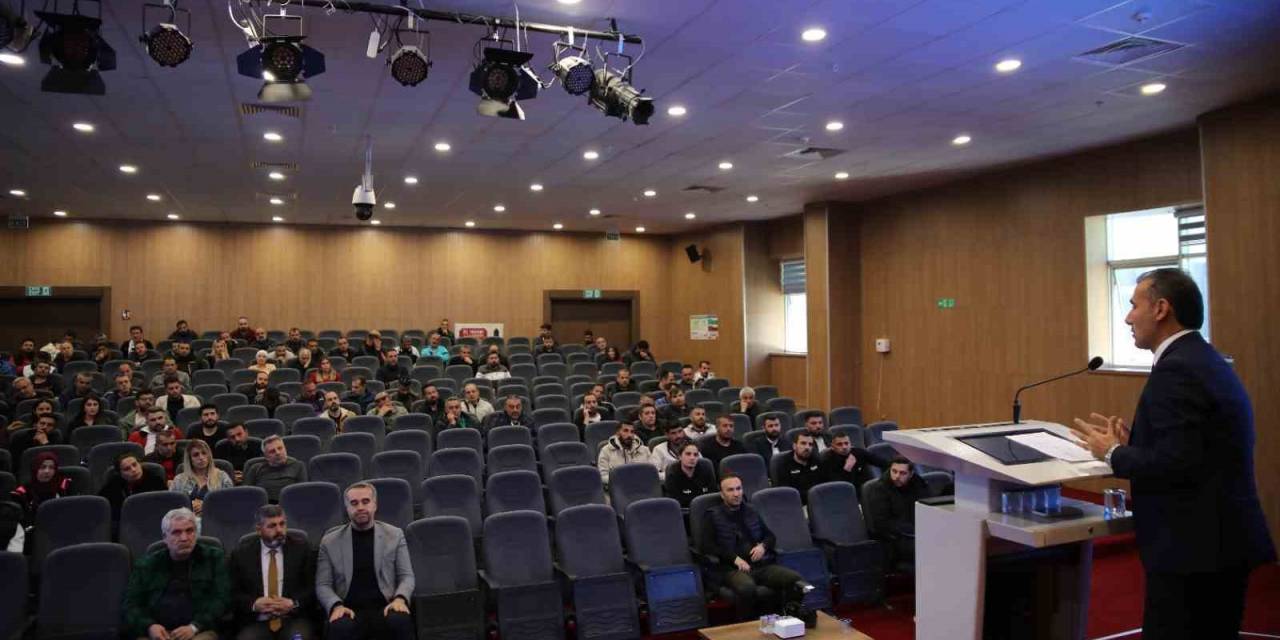 Beden Eğitimi Öğretmenleri İle İstişare Ve Değerlendirme Toplantısı Yapıldı