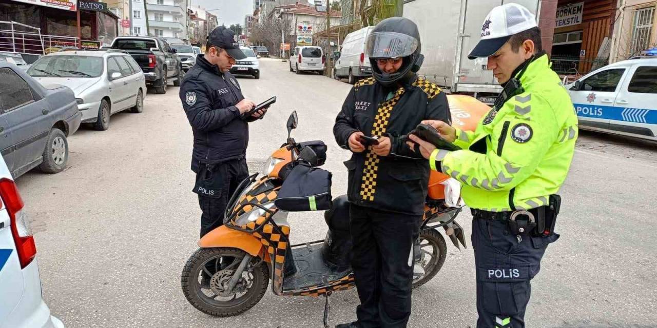 18 Motosiklet Sürücüsü 37 Bin 170 Tl’lik Cezadan Kaçamadı