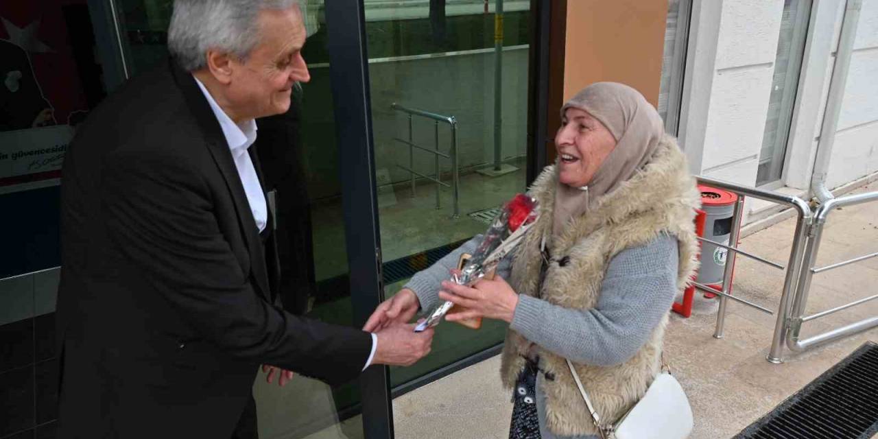 Başkan Bakkalcıoğlu’ndan Annelere Ve Öğretmenlere Kadınlar Günü Sürprizi