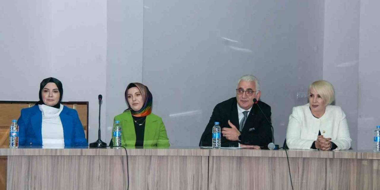 Ebyü’de 8 Mart Dünya Kadınlar Günü Paneli