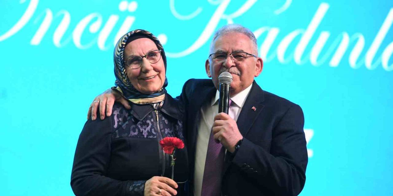 Başkan Büyükkılıç Ve Eşi Dr. Necmiye Büyükkılıç, Öncü Kadınlarla Bir Araya Geldi