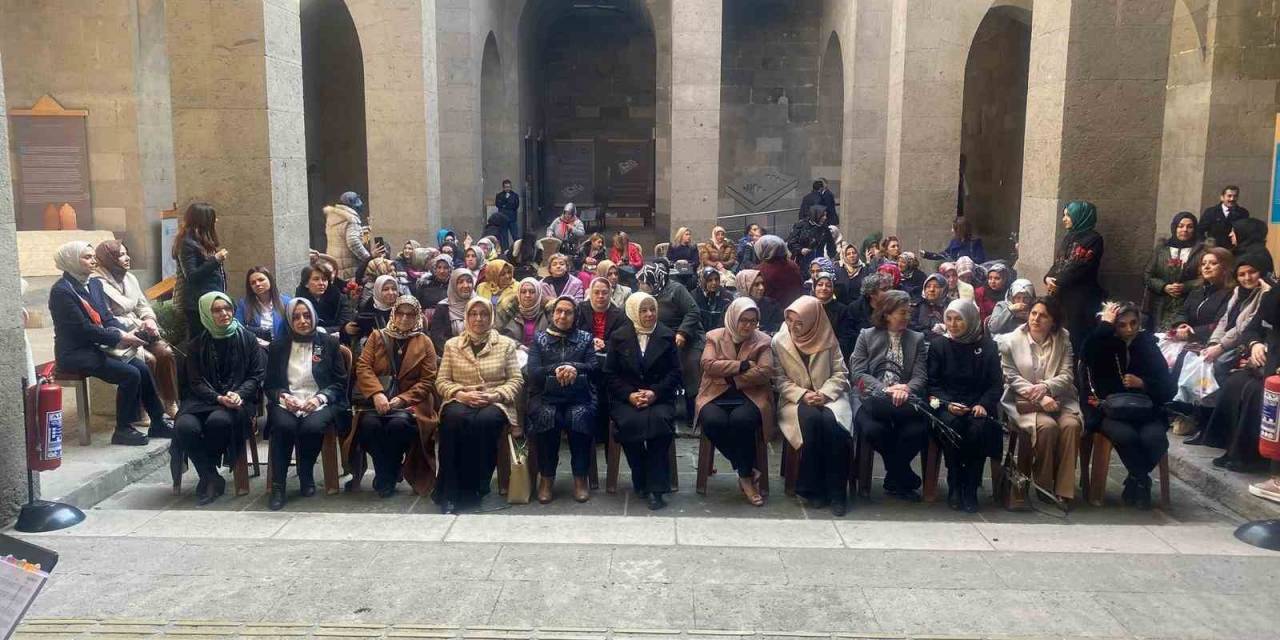 Büyükşehir’den Bin Kadın Sporseverle ‘Ritmini Yakala’ Etkinliği