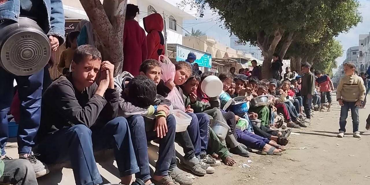 Gazze Halkının Açlık Ve Susuzlukla Mücadelesi Sürüyor