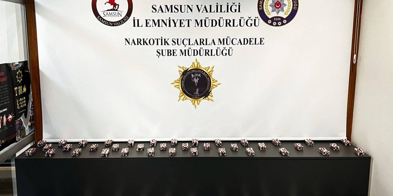 Samsun’da 2 Kişi 4 Bin 421 Adet Sentetik Ecza İle Yakalandı