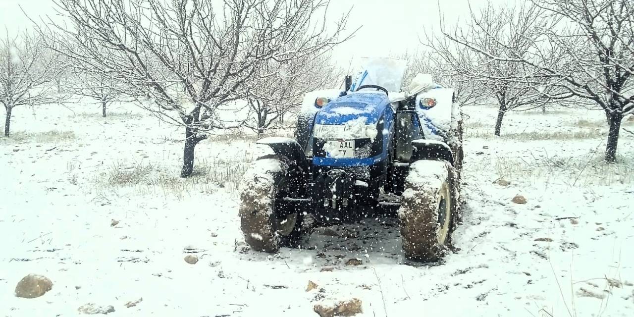 Malatya’da Yüksek Rakımlı Bölgelerde Kar Yağışı Etkili Oldu