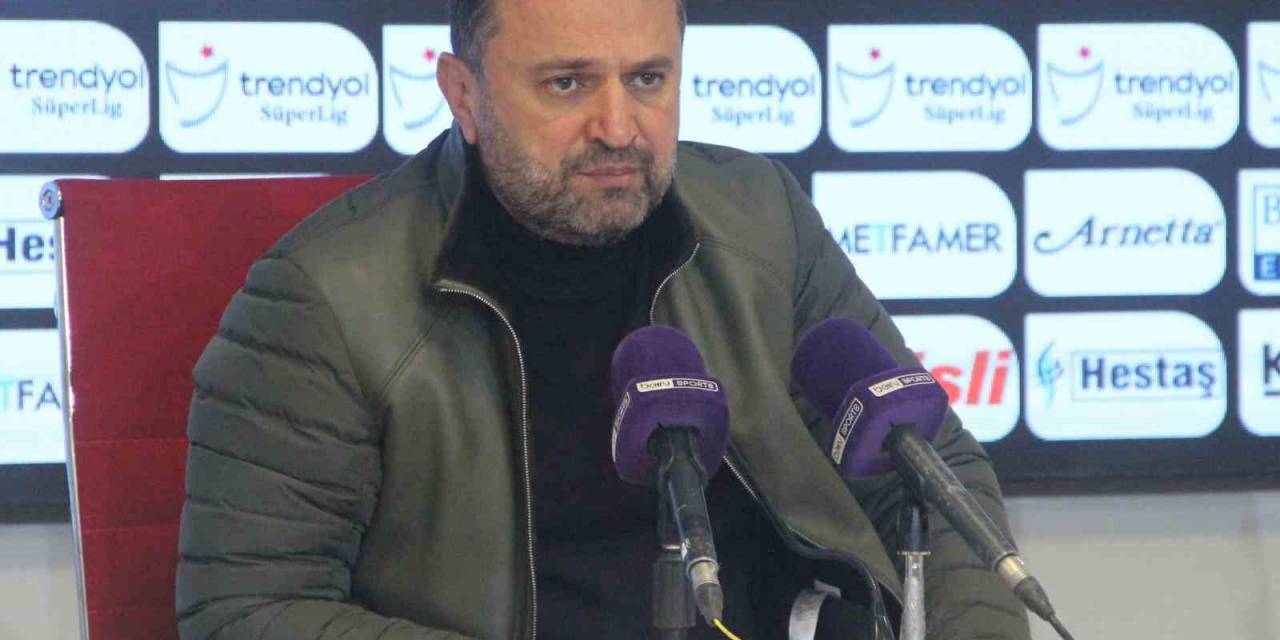 Bülent Uygun: "Hakem Ali Şansalan, Alanyasporlu Futbolcularla Sarmaş Dolaş"