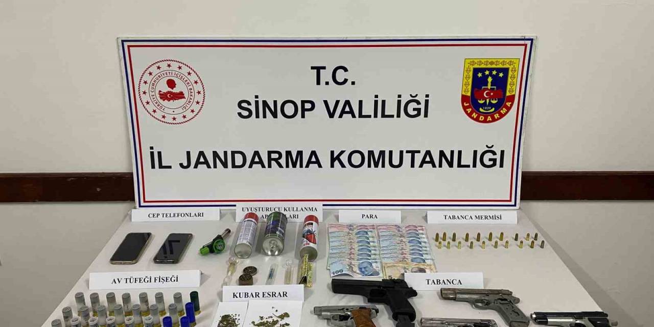 Sinop’ta 6 Ayrı Adres Ve 3 Araca Eş Zamanlı Operasyon