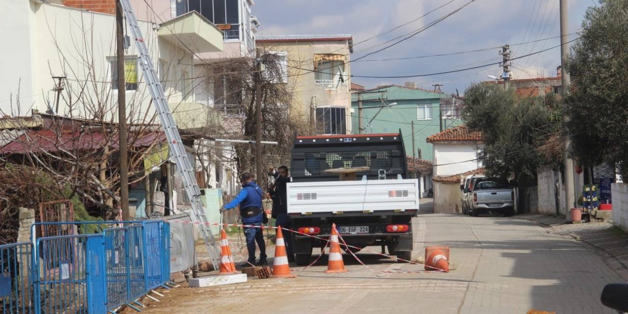 Sarkan Kablo Motosiklet Sürücüsünün Boğazını Kesti, Ölümden Döndü