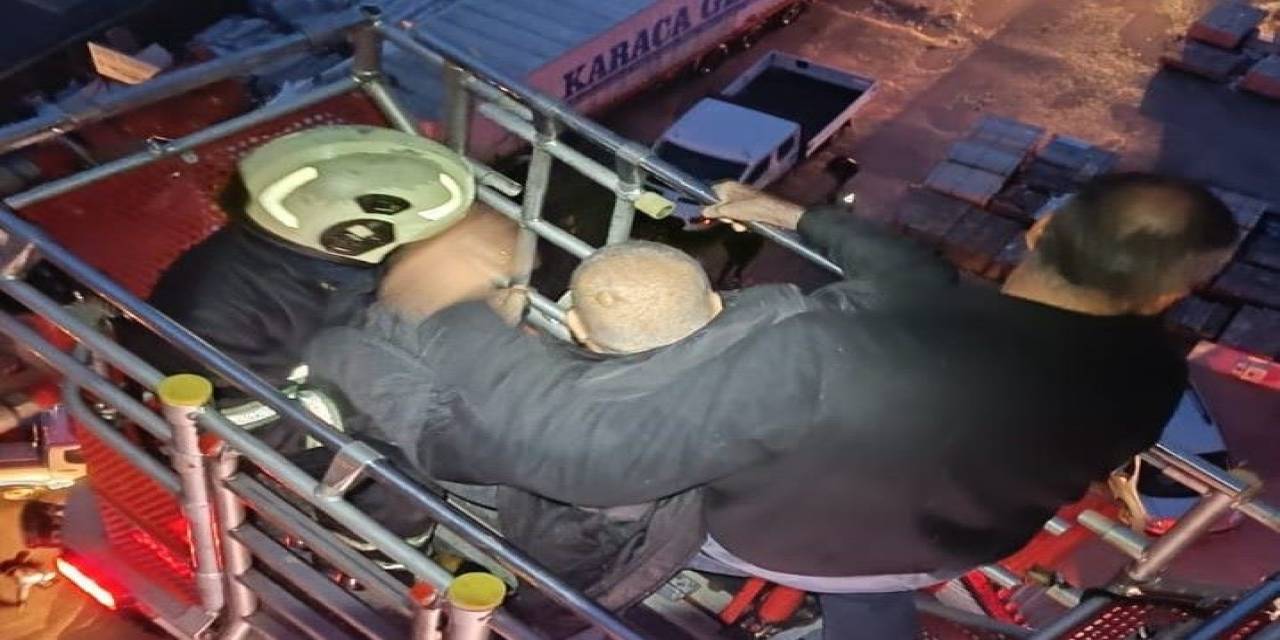 Mardin’de Korkutan Yangın: Binada Mahsur Kalan Vatandaşlar Tahliye Edildi