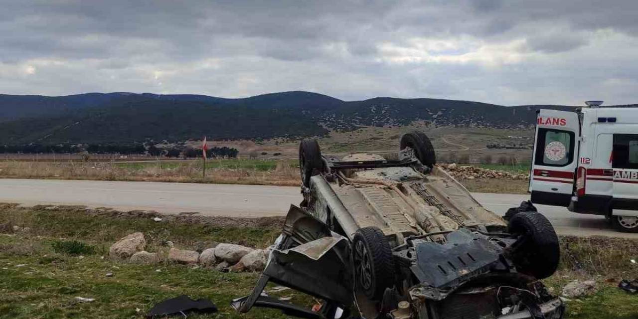 İki Otomobilin Çarpıştığı Kazada 5 Kişi Yaralandı