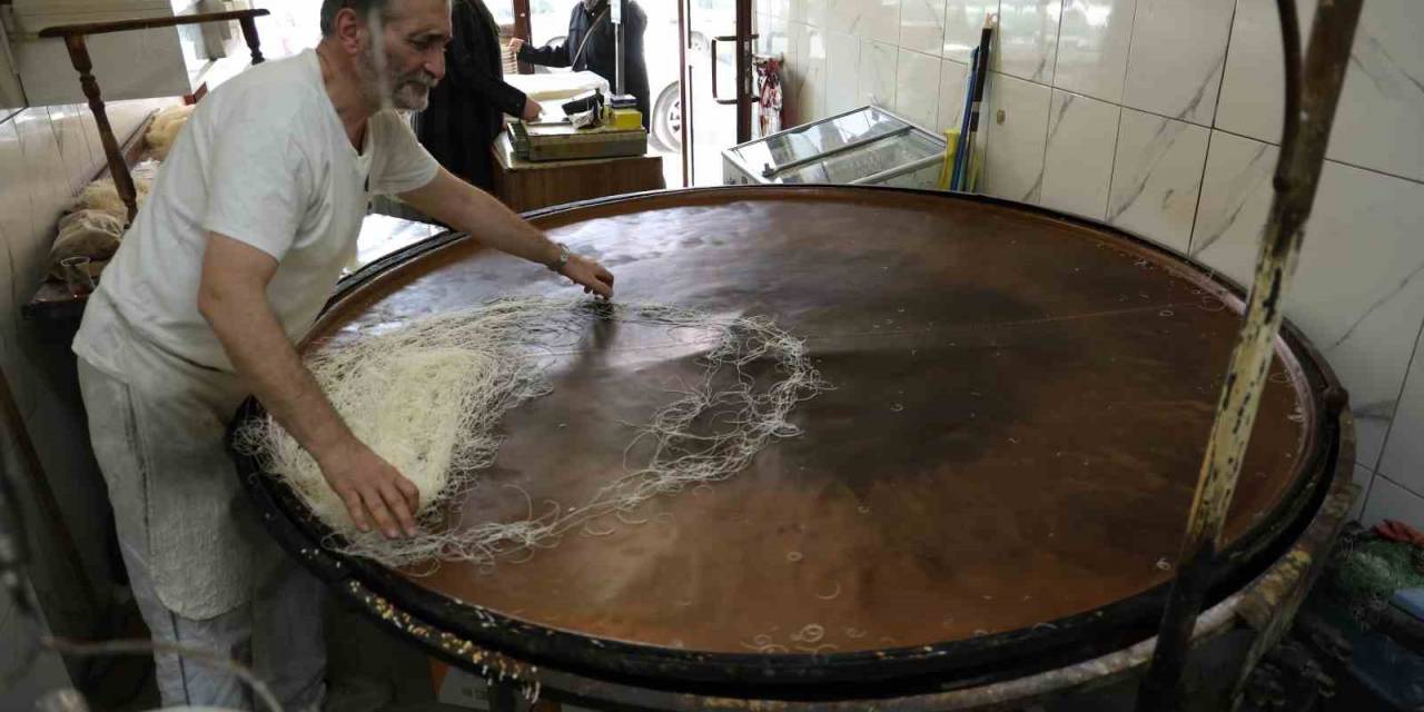 Ramazan Ayının Vazgeçilmez Tatlısı: Tel Kadayıf