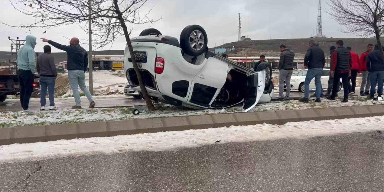 Devrilen Aracın Sürücüsü Yaralandı
