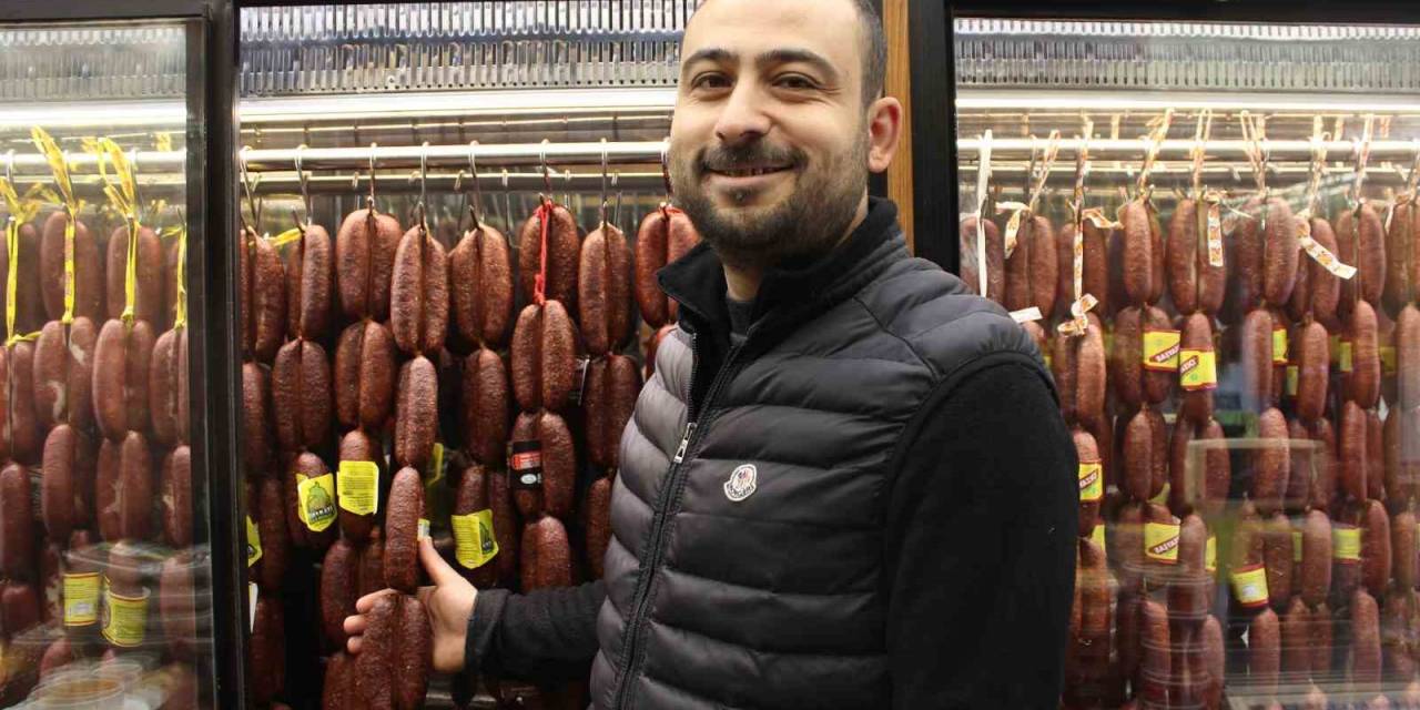 Kayseri’de İftarın Vazgeçilmezi ‘Sucuk İçi’