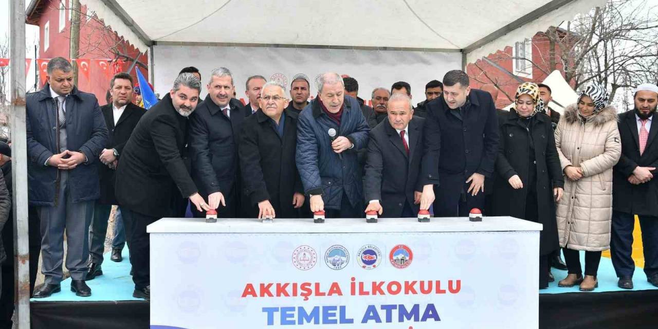 Başkan Büyükkılıç, Akkışla İlkokulu Temel Atma Töreni’ne Katıldı