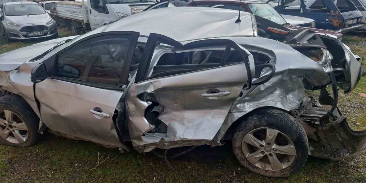 Elazığ’da Otomobil Bariyerlere Çarptı: 1 Ölü