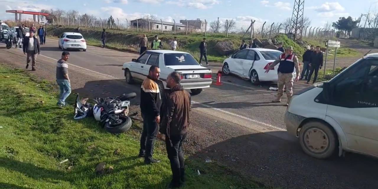 Otomobil Altında Kalan Motosiklet Sürücüsü Hayatını Kaybetti