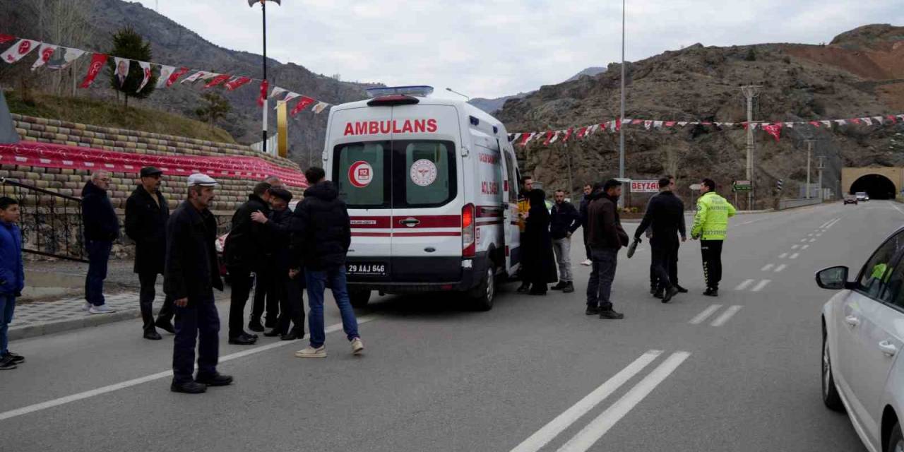 Gümüşhane’de Yola Atlayan 10 Yaşındaki Çocuğa Otomobil Çarptı