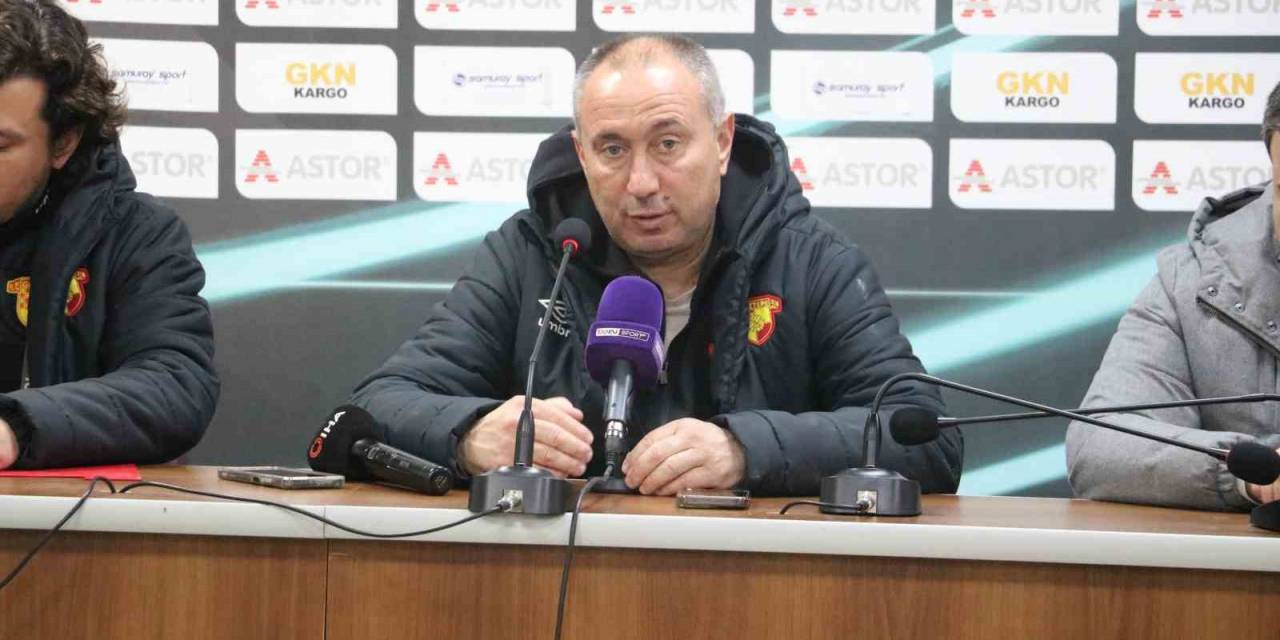 Stanimir Stoilov: "Süper Lig’e Çıkmak İçin Sahada Her Şeyimizi Vermeliyiz"