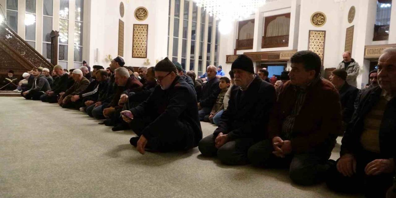 Malatya’da İlk Teravih Namazı Kılındı