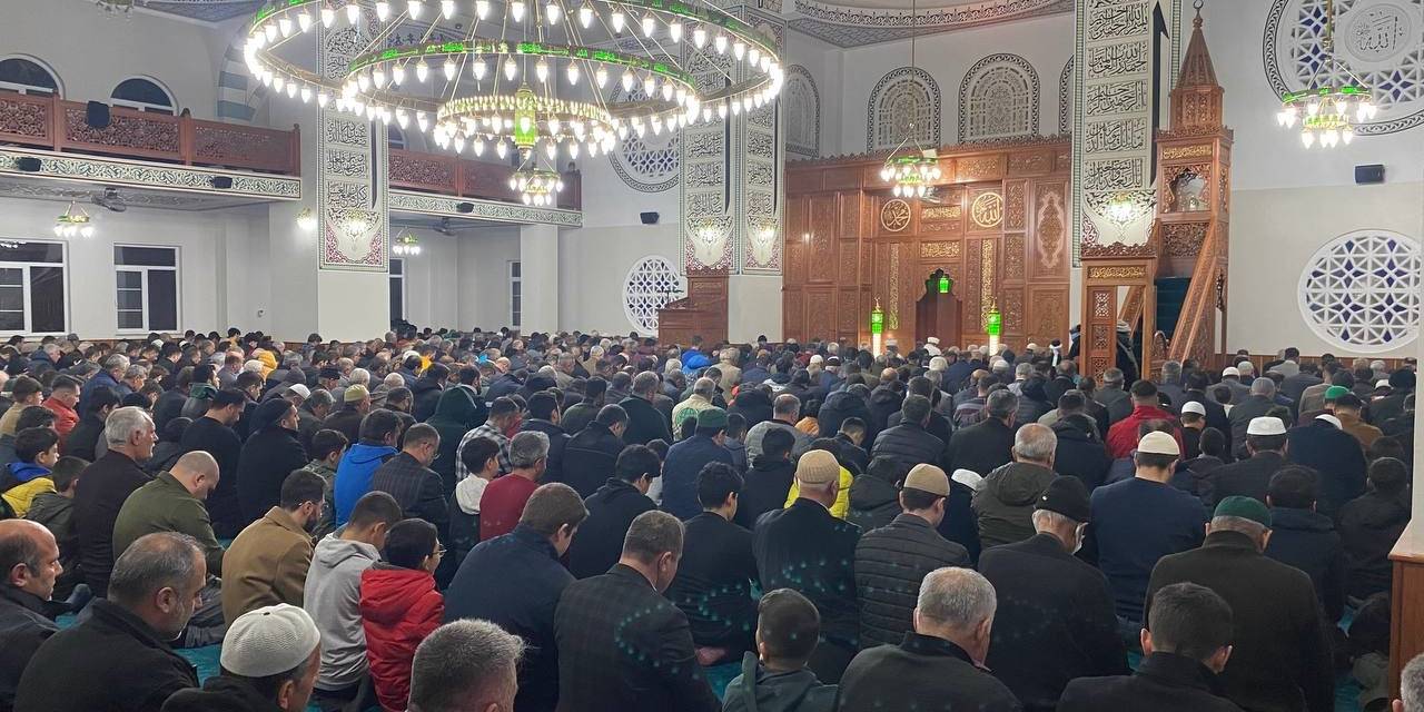 Adıyaman’da İlk Teravih Namazı Kılındı