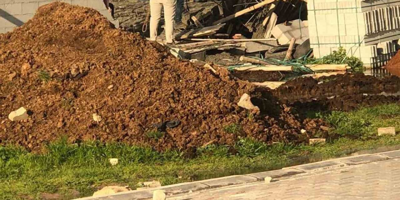 Mardin’de İnşaat İskelesi Çöktü, 2 İşçi Yaralandı