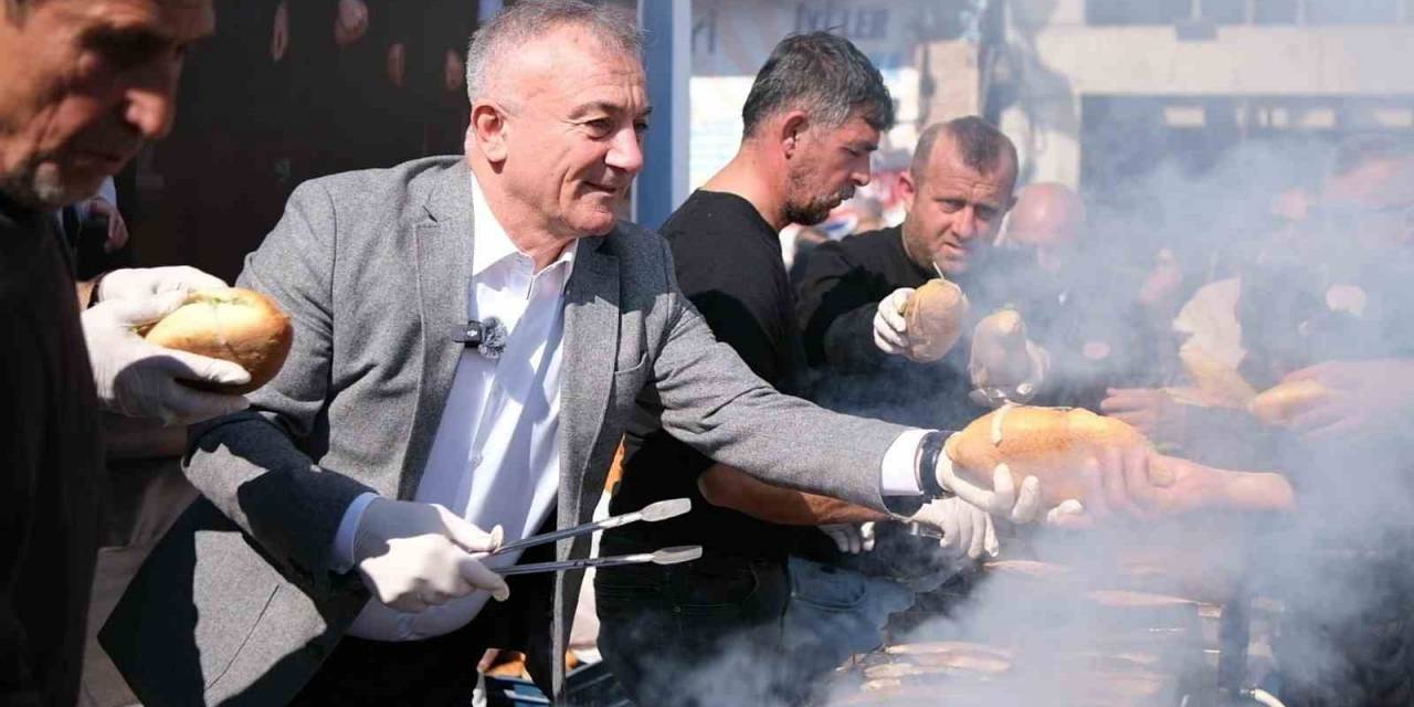 Sesli, 2 Bin 500 Kişiye Balık Ekmek İkram Etti