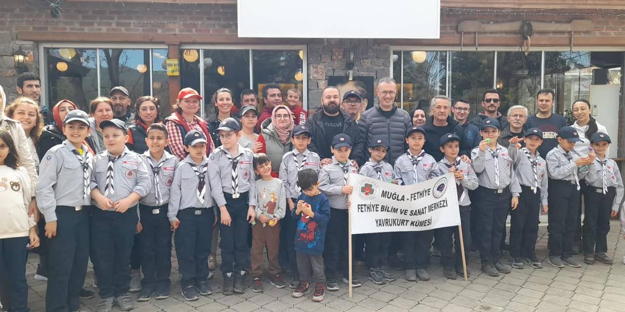 Fethiye’de İzcilerden Doğa Yürüyüşü