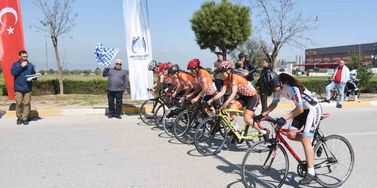 Yunusemre’de Bisikletçiler Madalya İçin Pedal Çevirdi