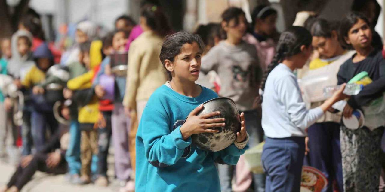 Gazze’de Yetersiz Beslenme Nedeniyle Ölenlerin Sayısı 27’ye Yükseldi