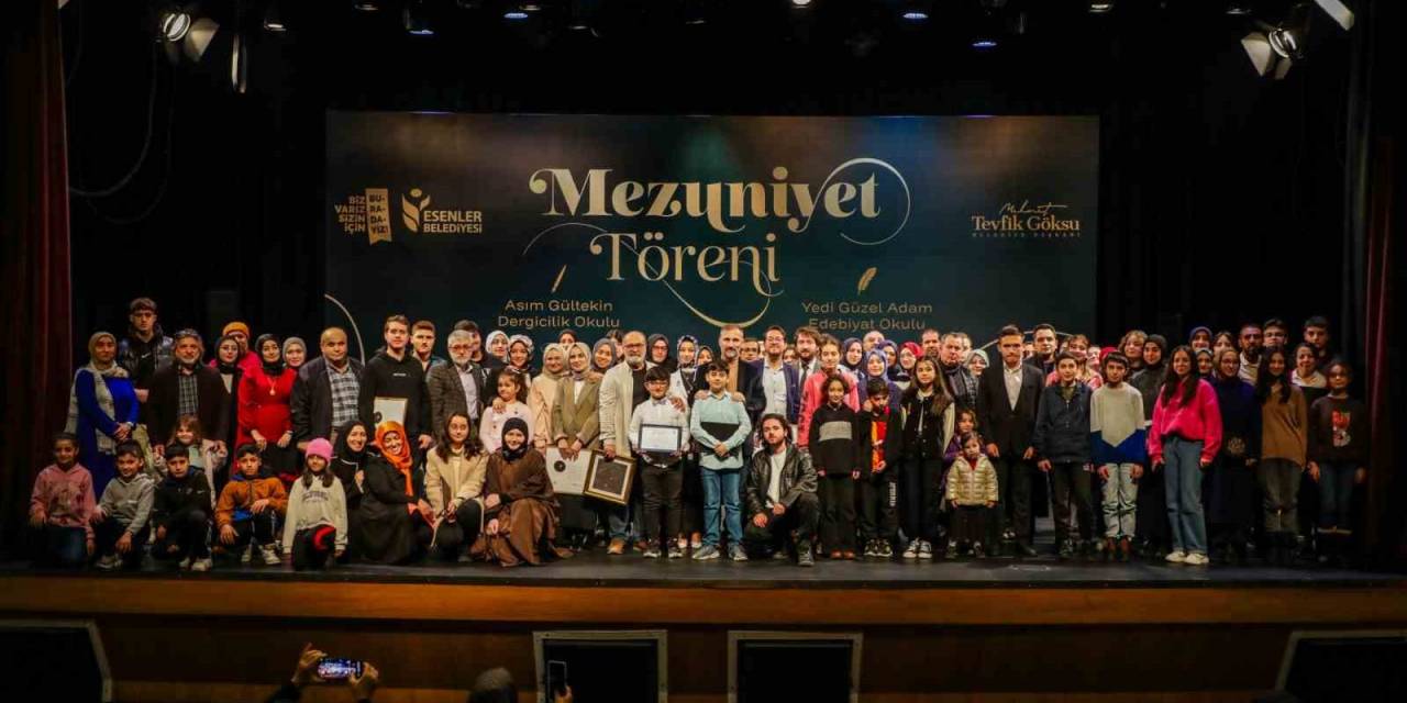 Esenler’de Çiçeği Burnunda Edebiyatçılar Mezun Oldu