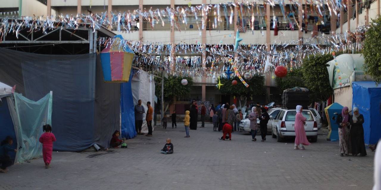 Gazze’de İlk Teravih Çadırlar Arasında Kılındı