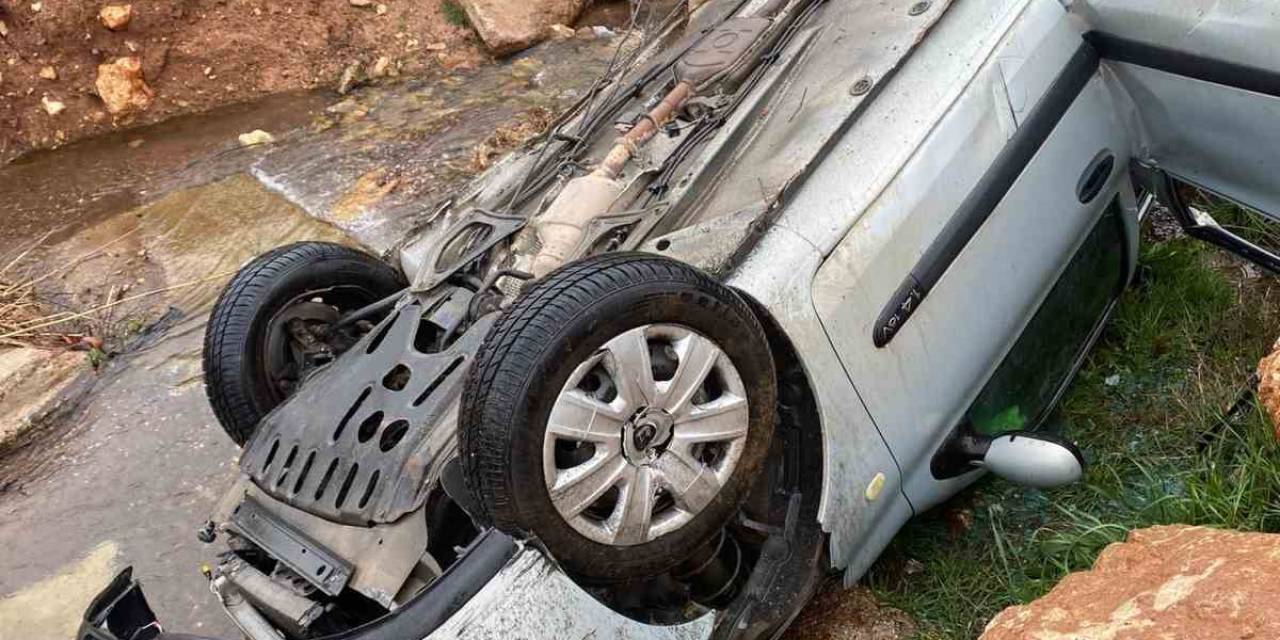 Gölbaşı’nda Otomobil Şarampole Yuvarlandı: 1 Yaralı