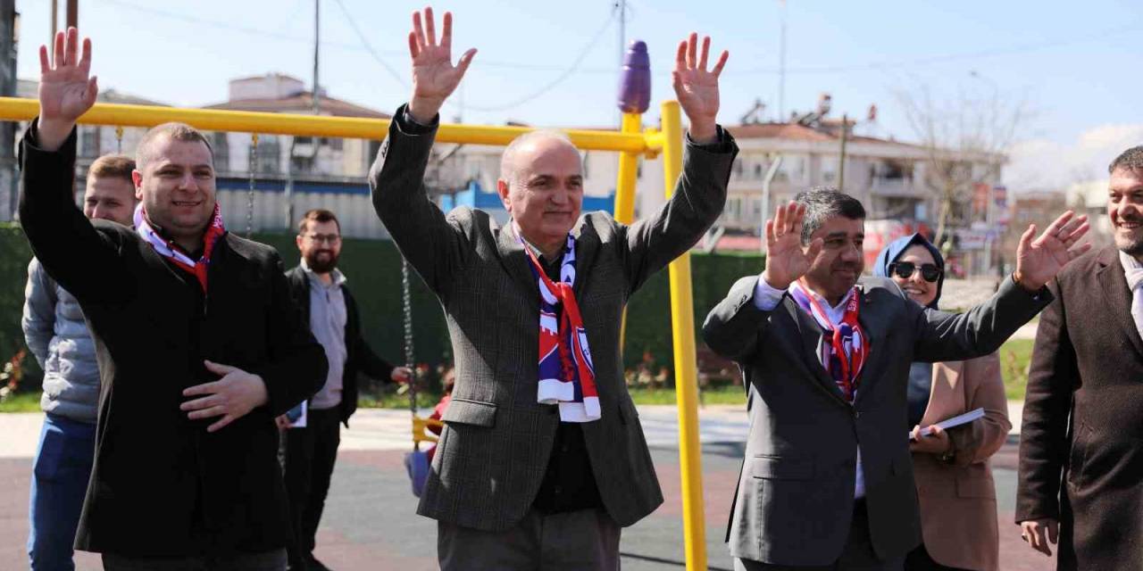 Başkan Özlü Millet Bahçesinde Vatandaşlarla Buluştu