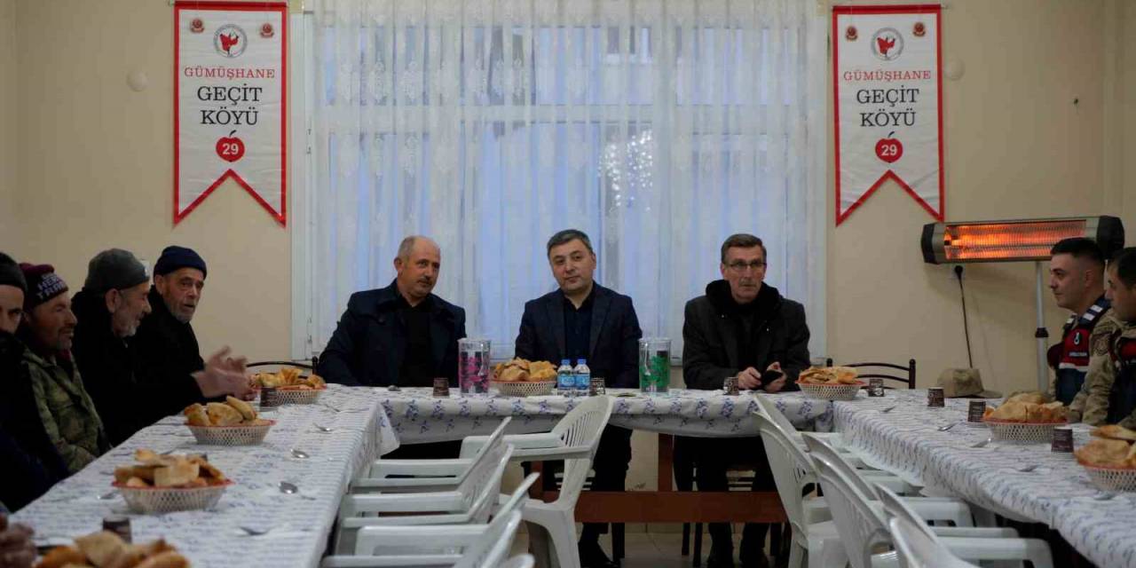 Bu Köyde Yoldan Geçenlere İftar Geleneği 16 Yıldır Sürüyor