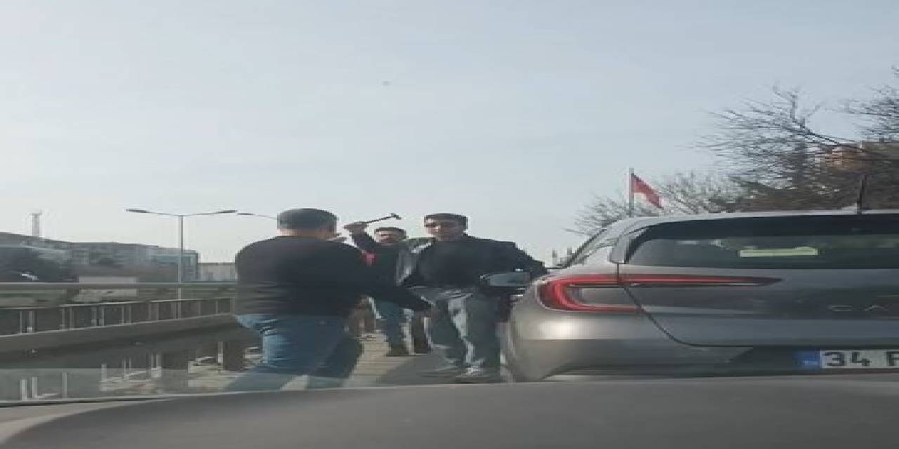 E-5 Karayolu’nda İftar Saatinde Sürücüler Arasında Çekiçli Bıçaklı Kavga