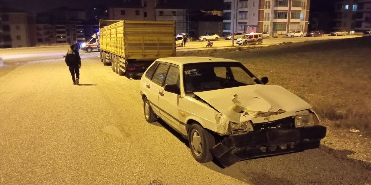 Otomobil İle Motosiklet Çarpıştı: 1 Yaralı