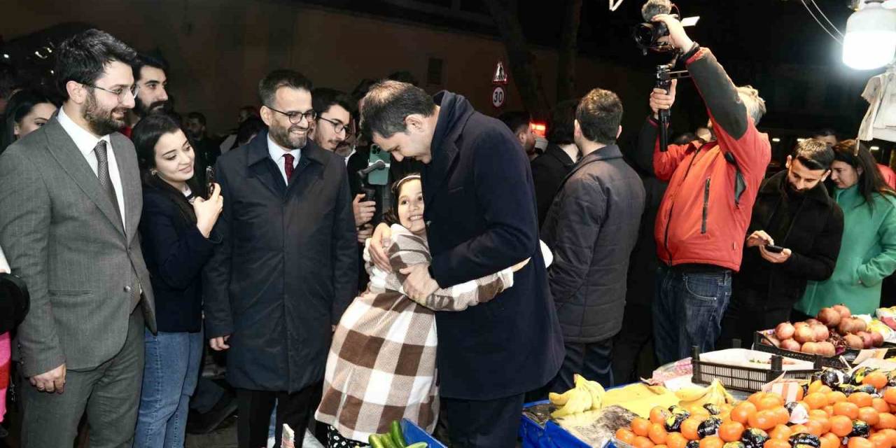 İstanbul Büyükşehir Belediye Başkan Adayı Murat Kurum Öğrenci Evinde Sahur Yaptı