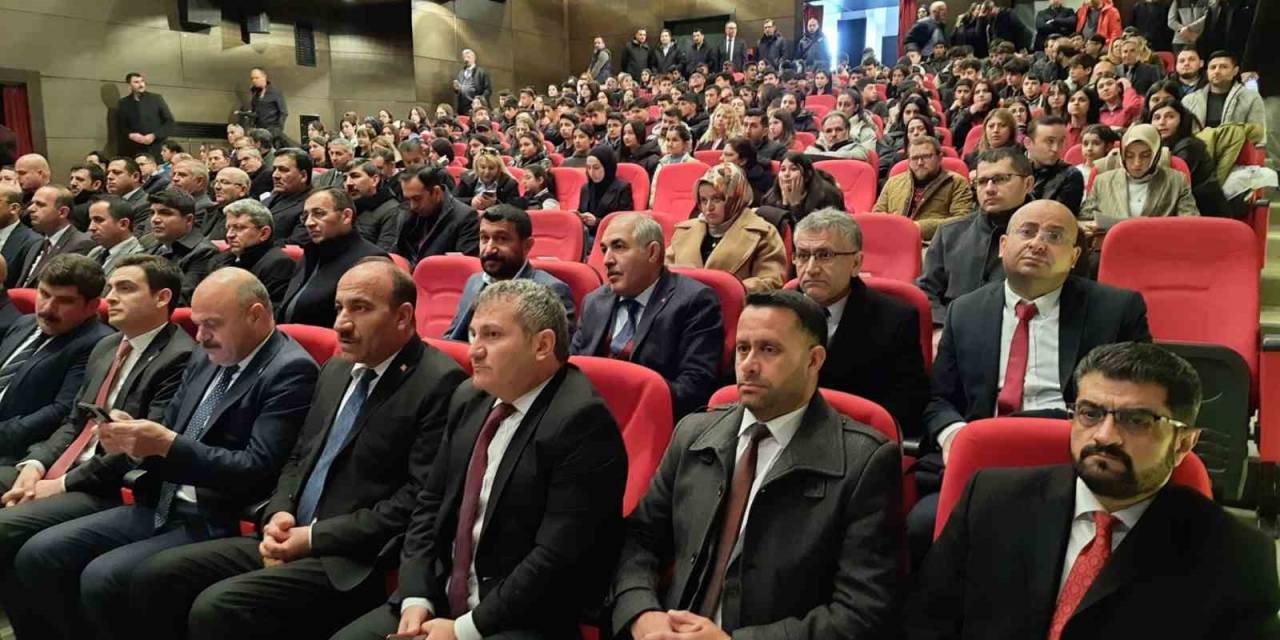 Kars’ta, İstiklal Marşı’nın Kabulünün 103. Yılıdönümü Etkinliği