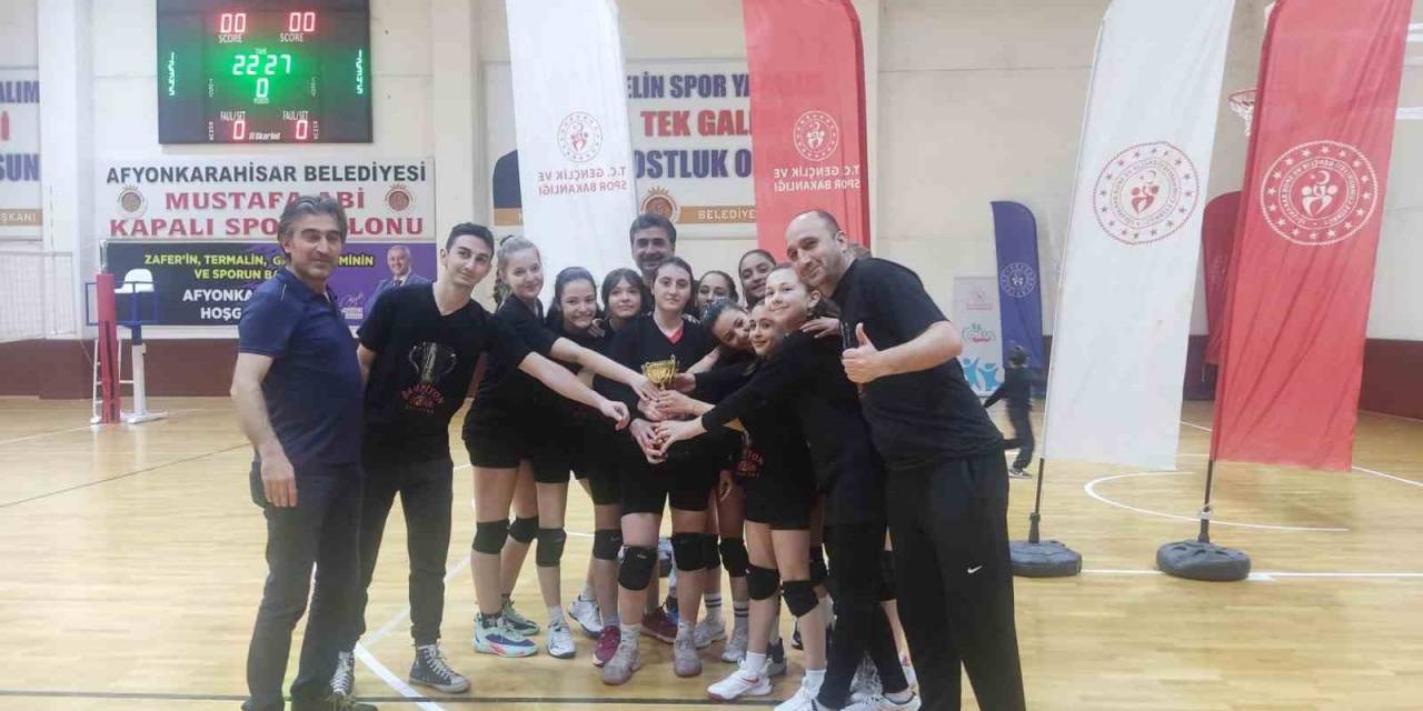 Midi Kız Voleybol İl Müsabakaları Tamamlandı