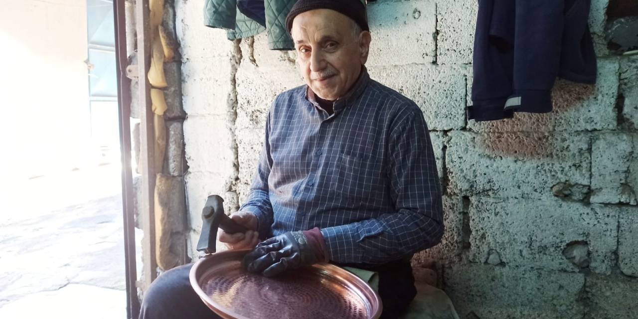 Kahramanmaraş’ta 74 Yaşında Bakırcılık Mesleğine Devam Ediyor