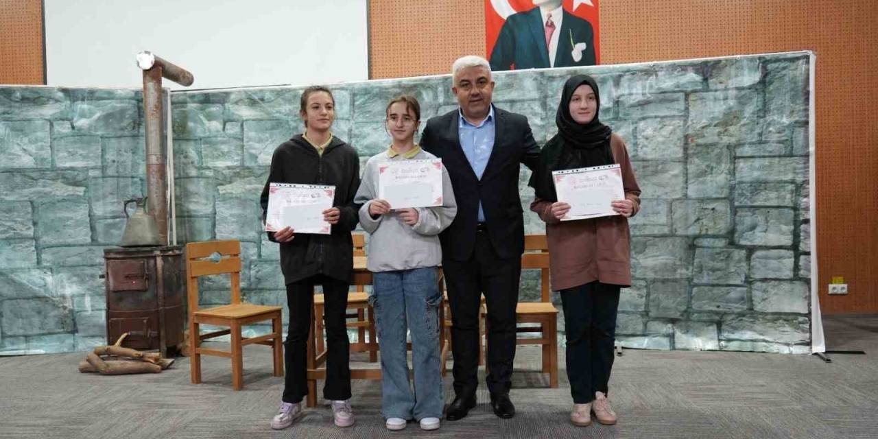 Hisarcık’ta Dereceye Giren Öğrenciler Ödüllendirildi