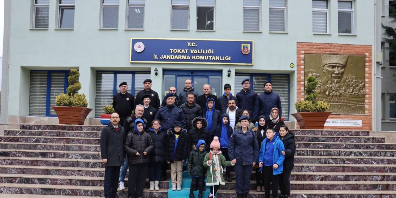 Tokat’ta Engelli Öğrenciler Jandarma Faaliyetlerini Yakından İnceledi
