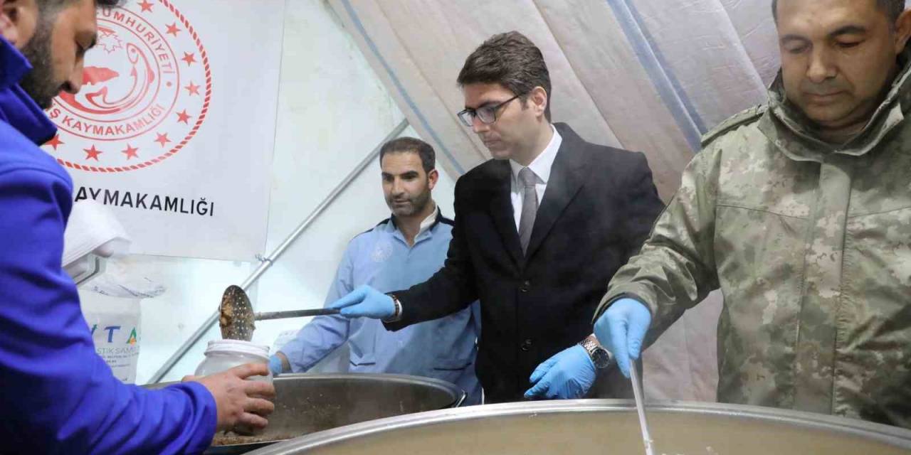 Erciş’te İftar Çadırına Yoğun İlgi