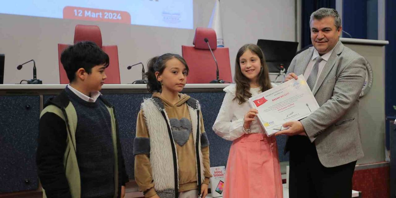 Büyükşehir’in İstiklal Marşı Okuma Yarışması Ödül Töreni Gerçekleştirildi