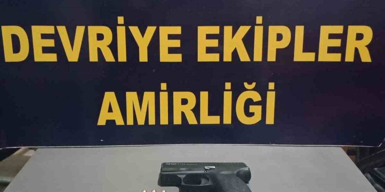 Defne’de Ruhsatsız Tabanca Ve Fişek Ele Geçirildi