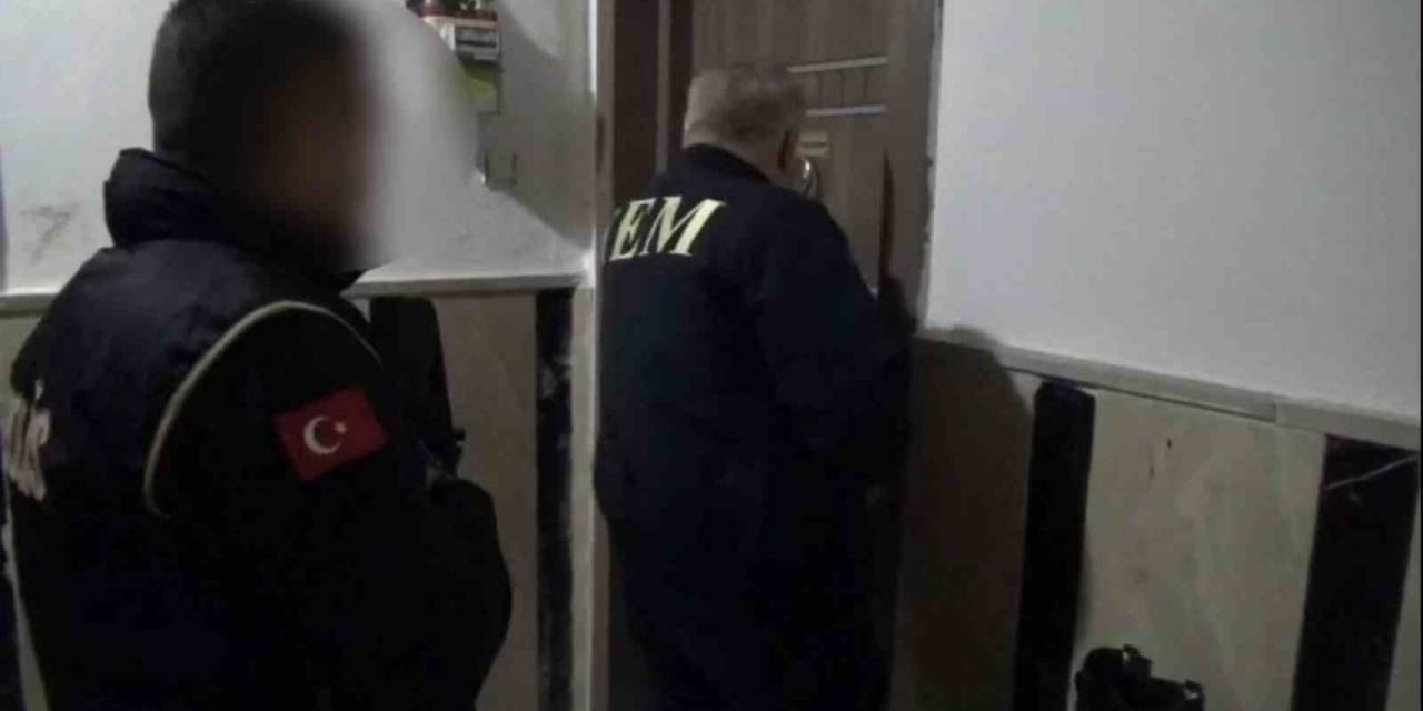 Kırmızı Bültenle Aranan Deaş’lılar Çorum’da Yakalandı