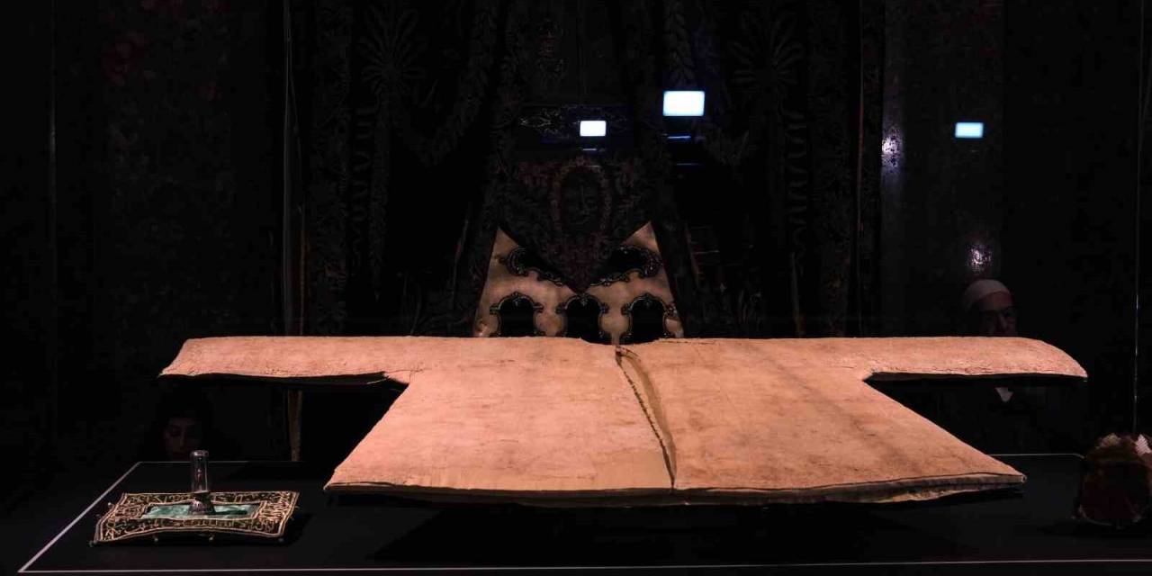 Hırka-i Şerif Cuma Günü Ziyarete Açılıyor