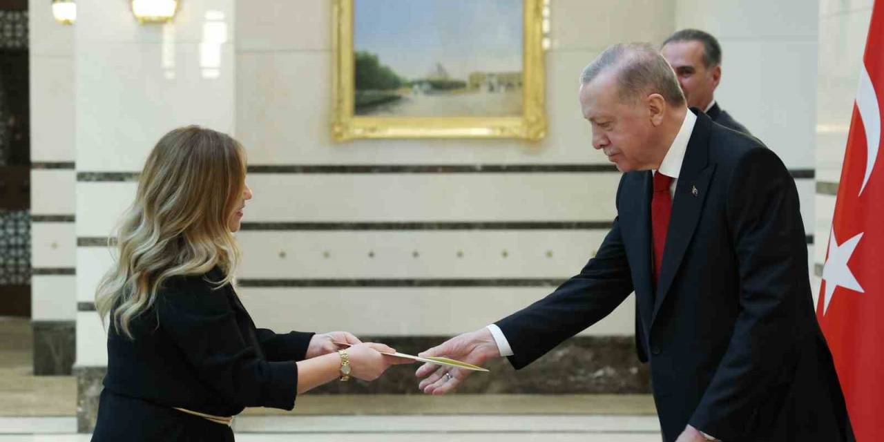 5 Ülkenin Büyükelçisinden Cumhurbaşkanı Erdoğan’a Güven Mektubu